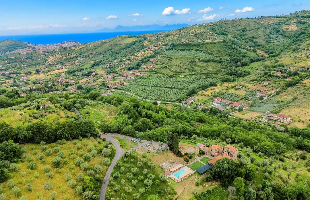 Le Querce Farmhouse-1